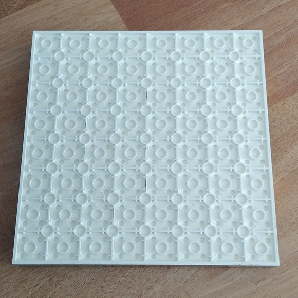 Lego Mosaic Batman Logo on 16 x 16 White plate, 257 pc. - Picture 2 of 2